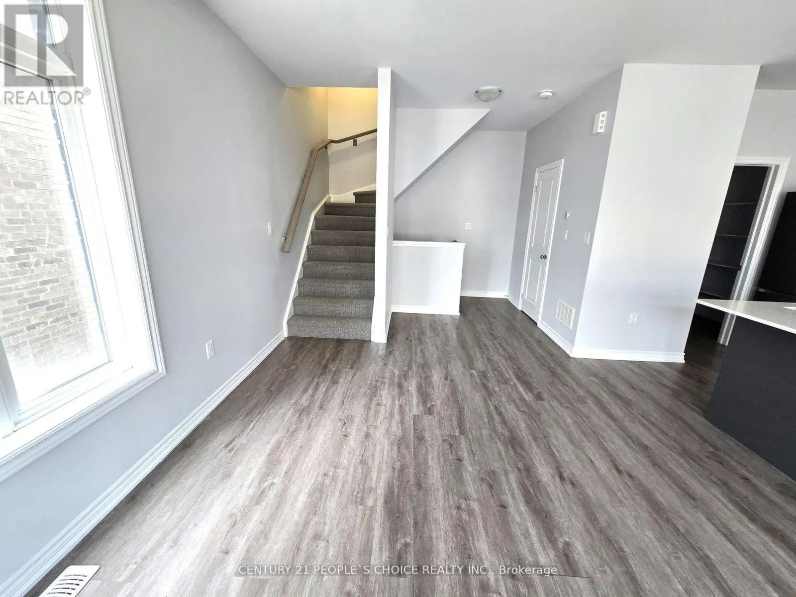 47 - 314 EQUESTRIAN WAY