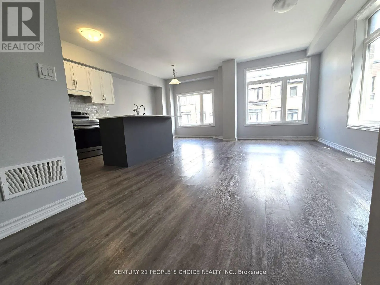 47 - 314 EQUESTRIAN WAY
