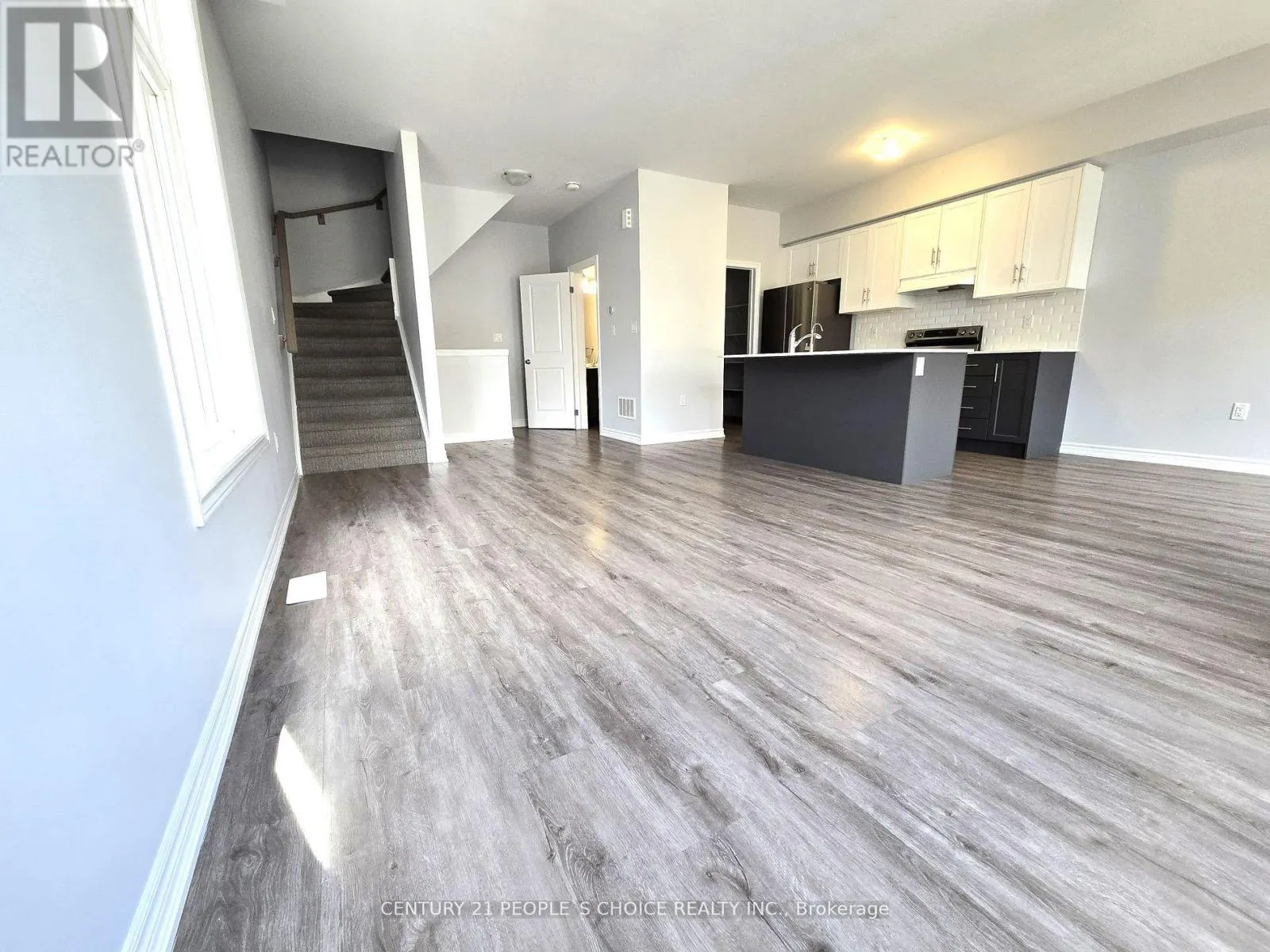 47 - 314 EQUESTRIAN WAY
