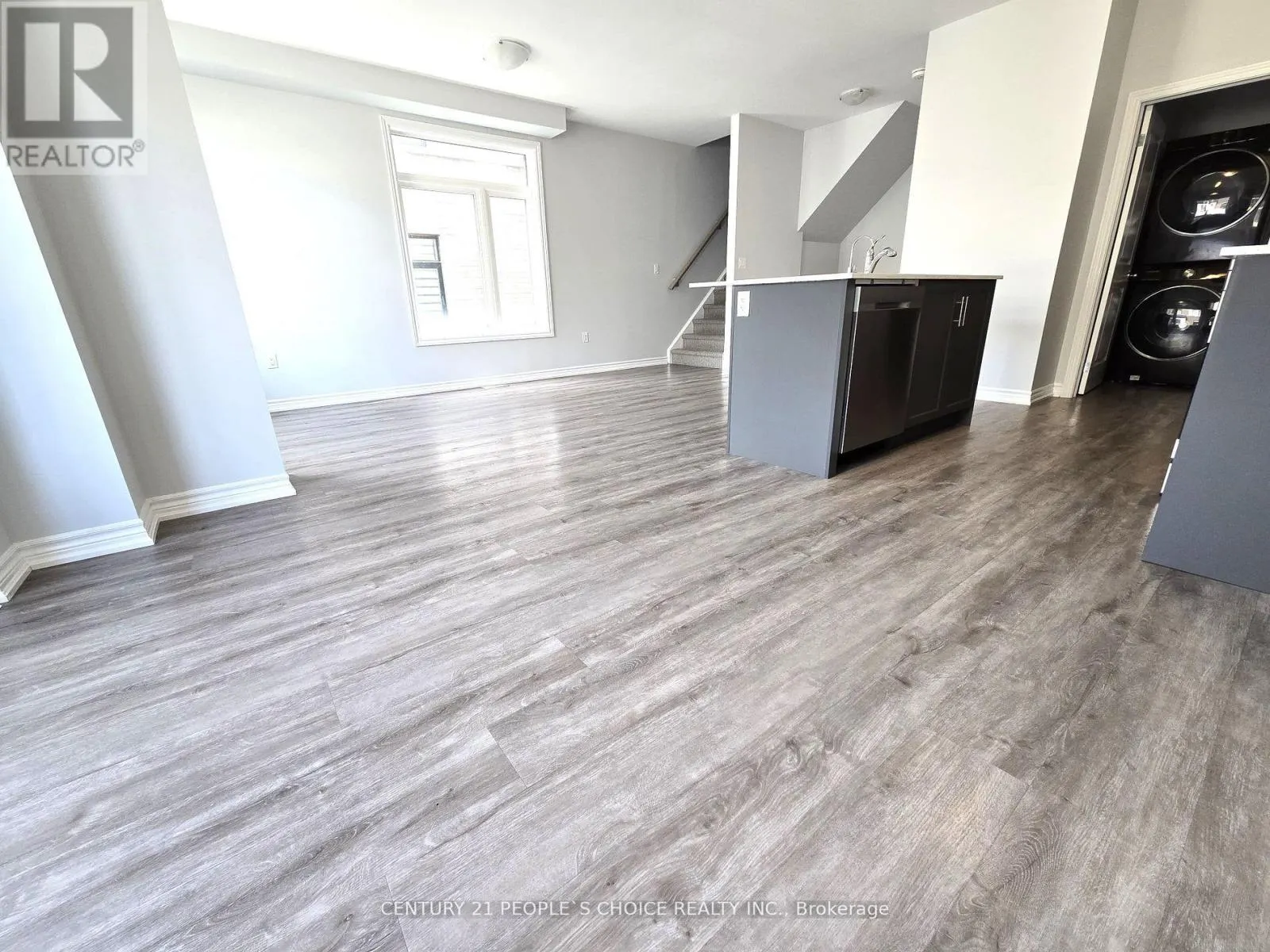 47 - 314 EQUESTRIAN WAY