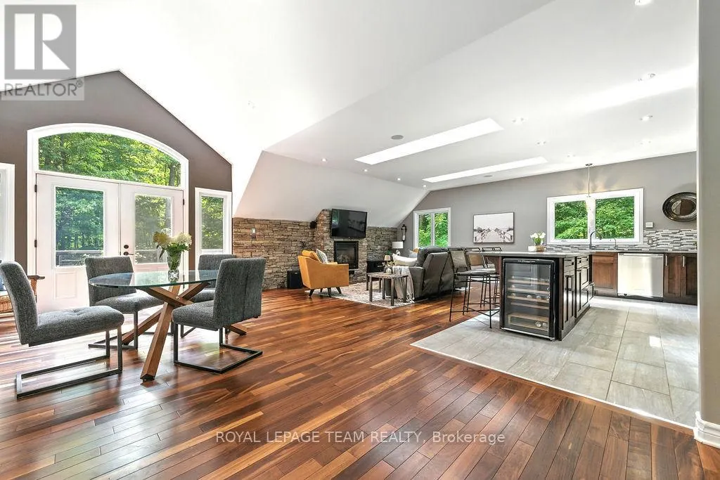 104 PENNY LANE