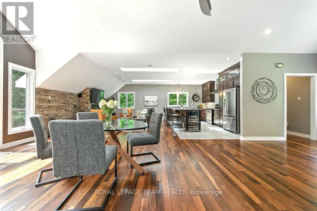 104 PENNY LANE