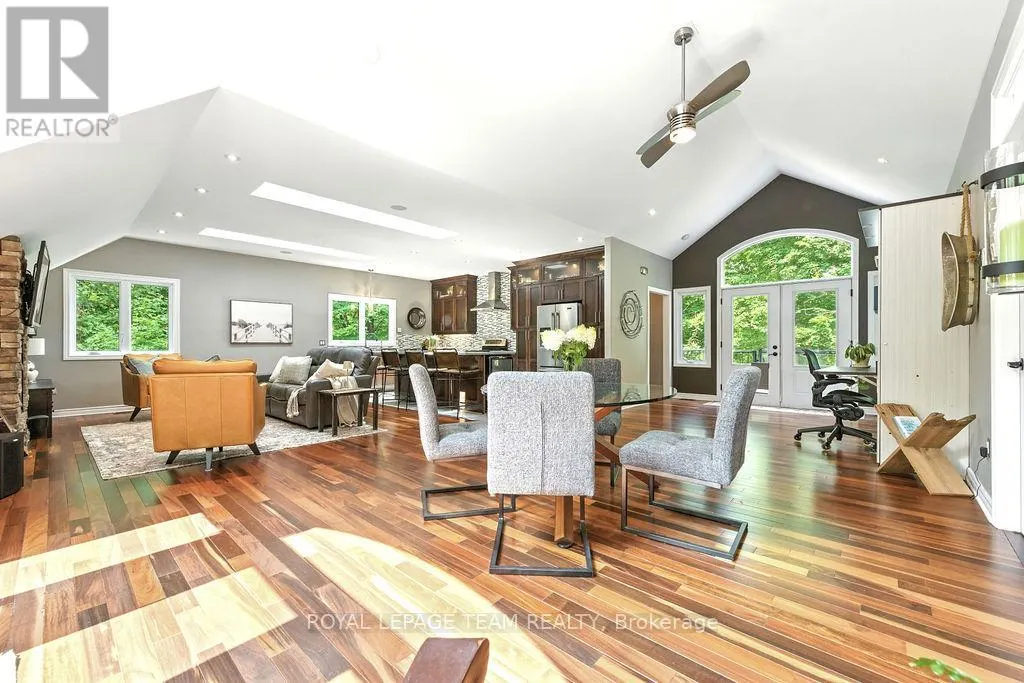104 PENNY LANE
