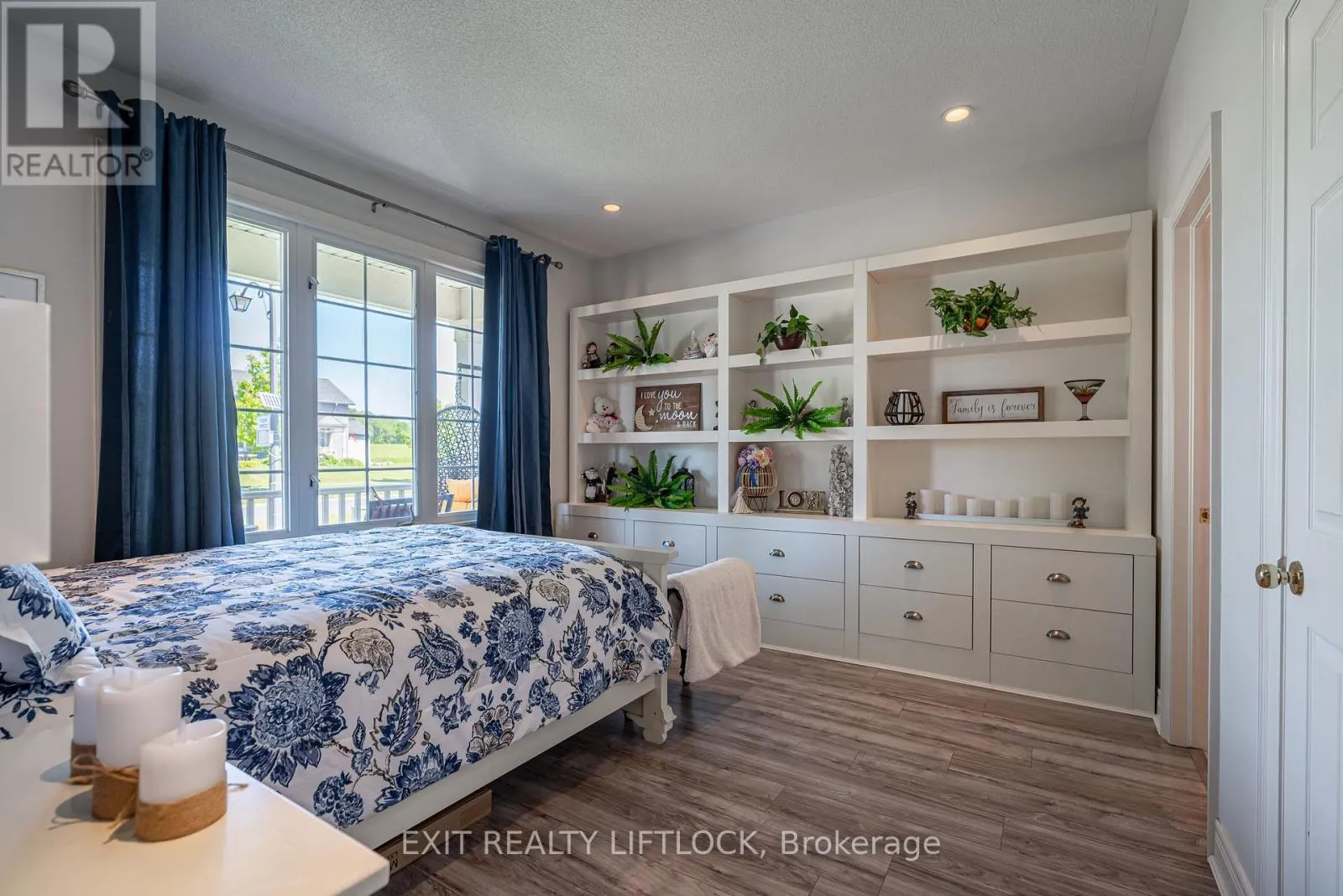 399 LAKESHORE ROAD