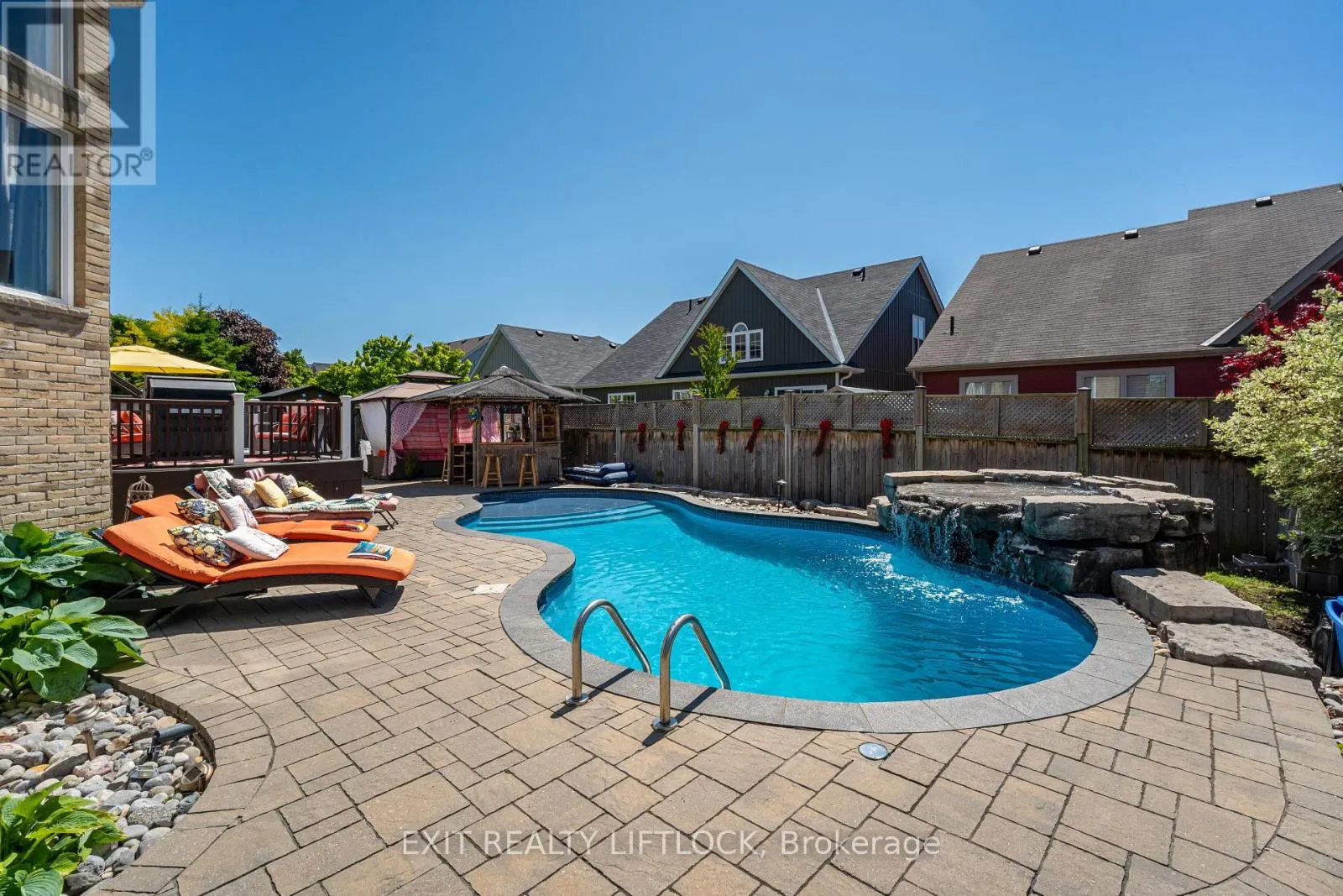 399 LAKESHORE ROAD