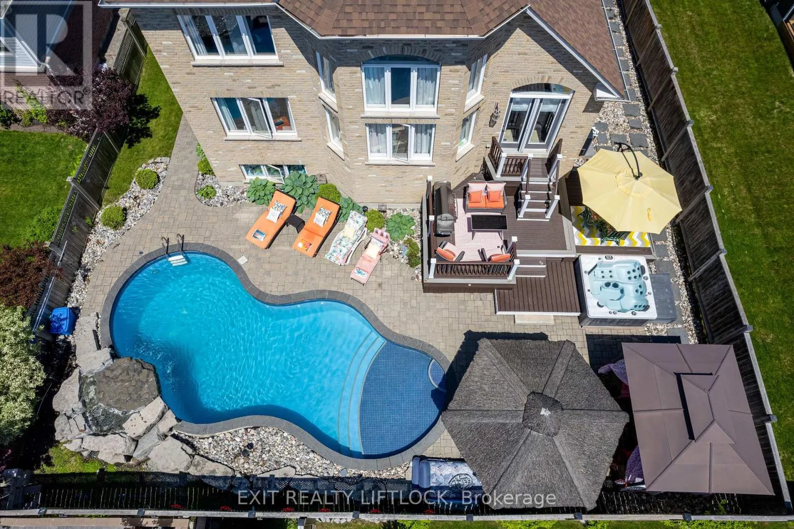399 LAKESHORE ROAD