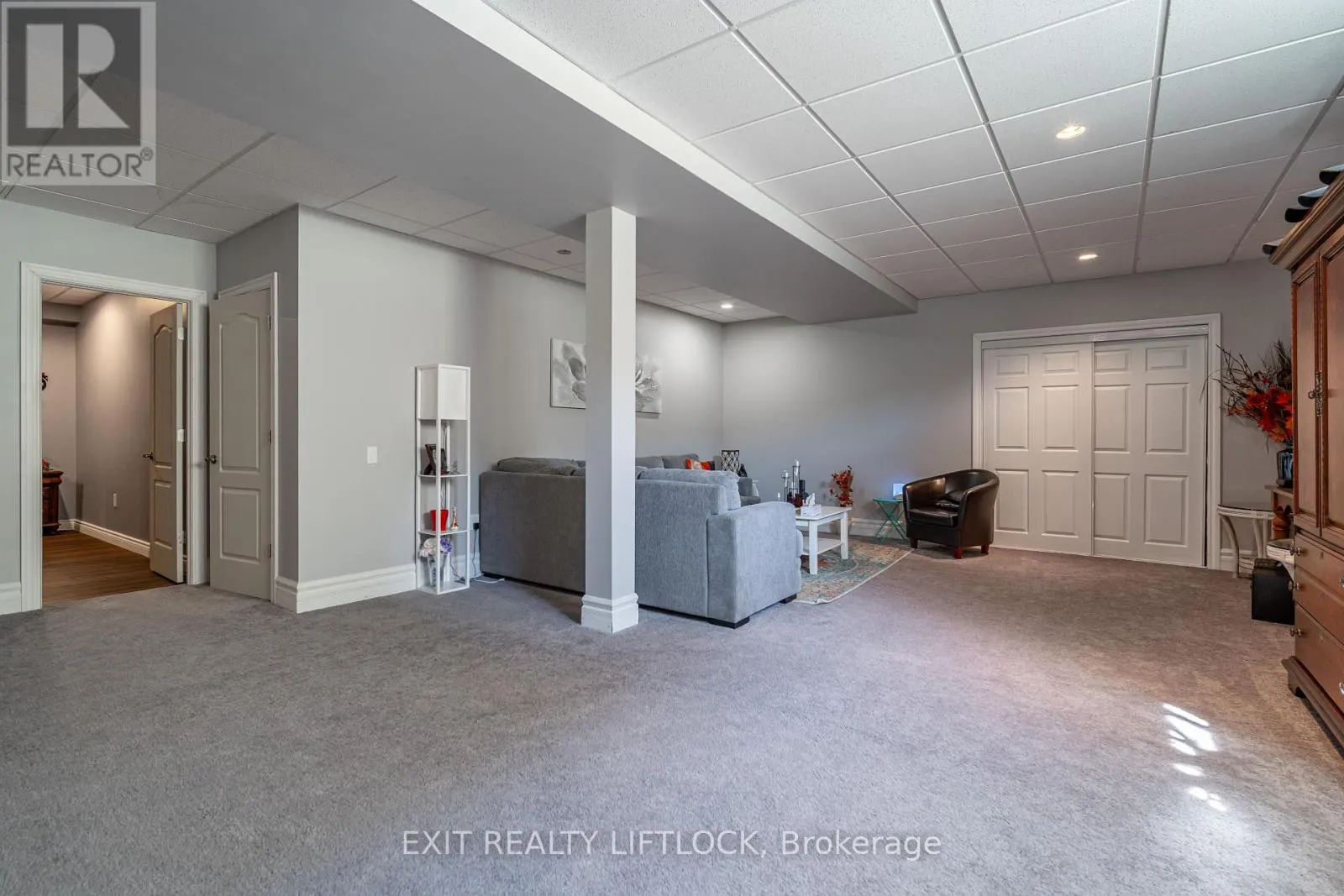 399 LAKESHORE ROAD