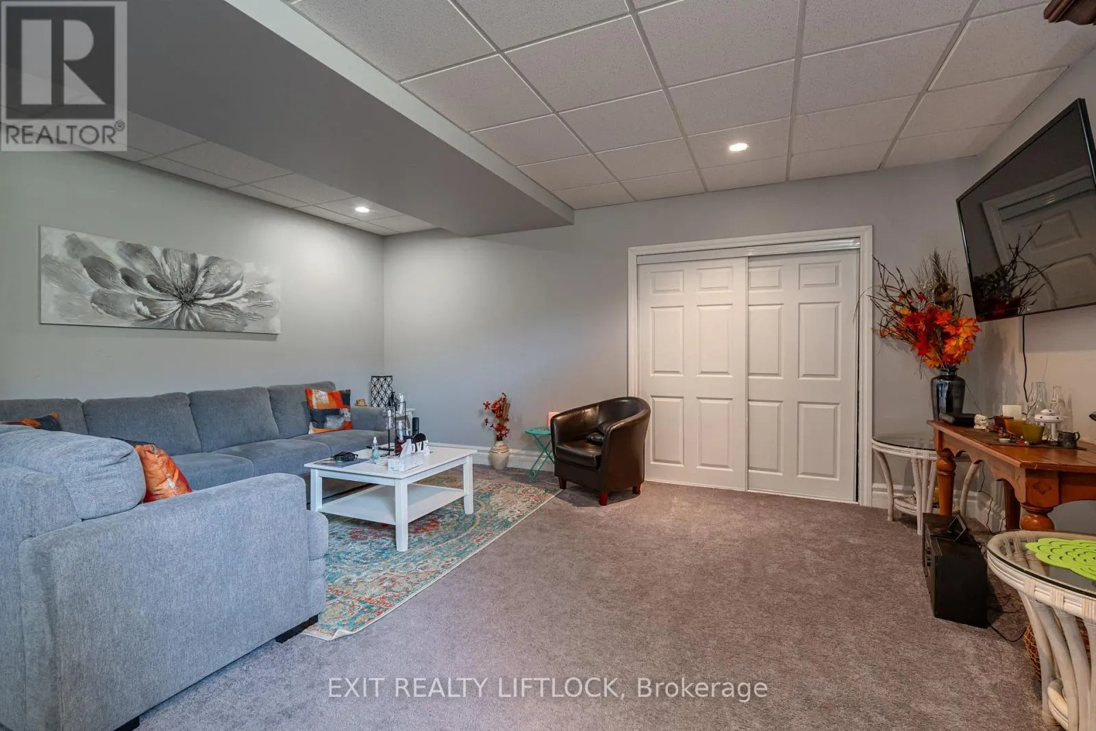 399 LAKESHORE ROAD