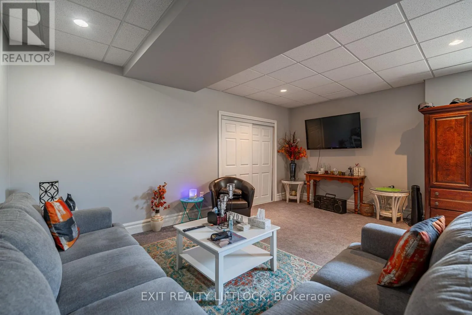 399 LAKESHORE ROAD