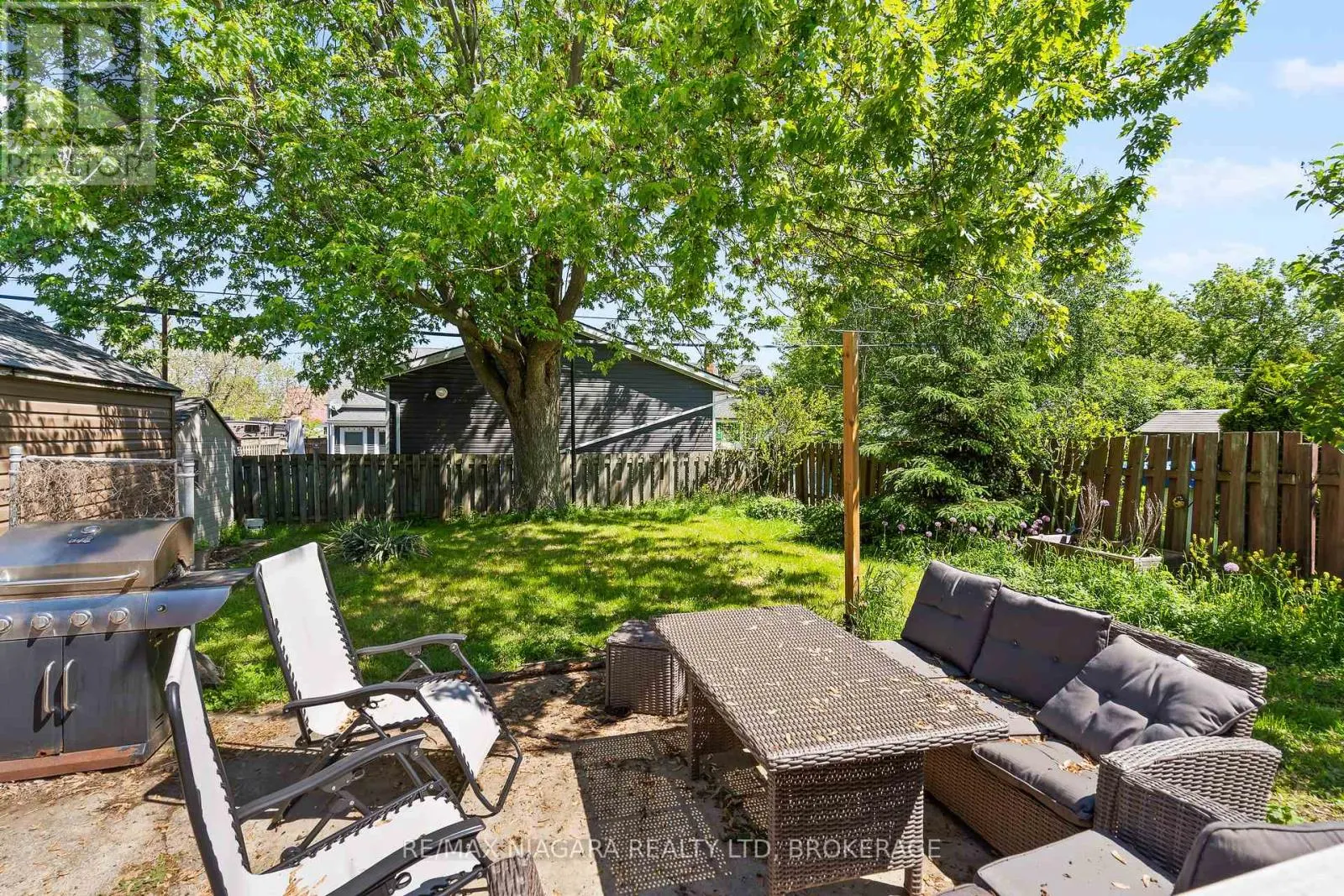 39 SEYMOUR AVENUE