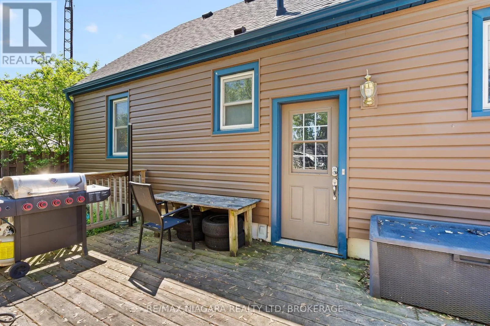 39 SEYMOUR AVENUE