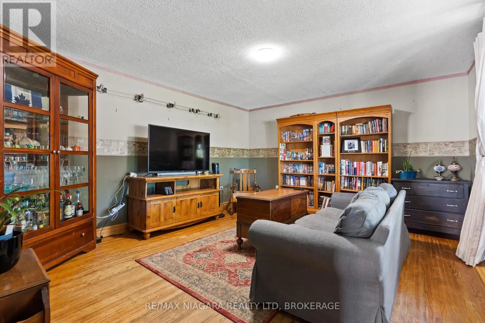39 SEYMOUR AVENUE