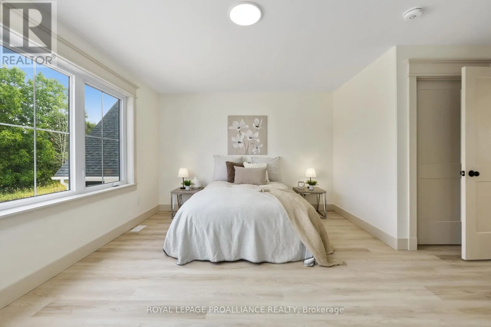 40 HOLLINGSWORTH STREET