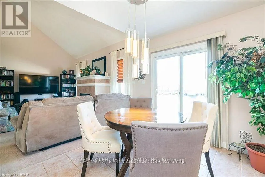 79 DONKER DRIVE