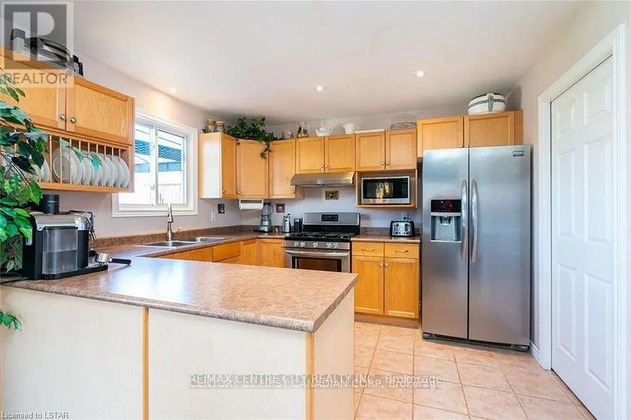 79 DONKER DRIVE