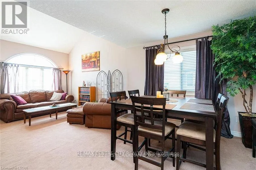 79 DONKER DRIVE