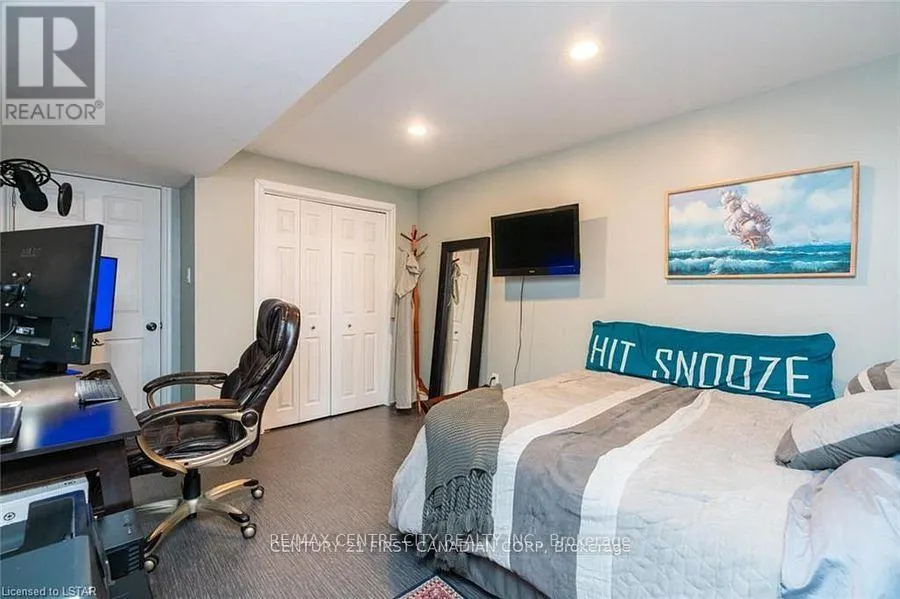 79 DONKER DRIVE