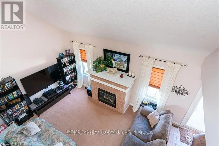 79 DONKER DRIVE