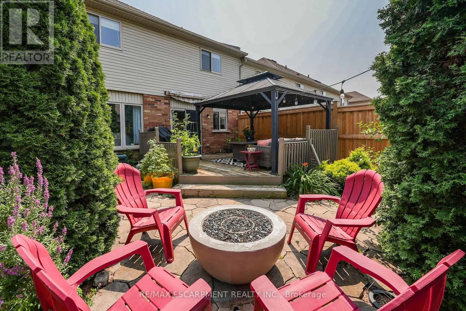 6 SOUTHBROOK DRIVE