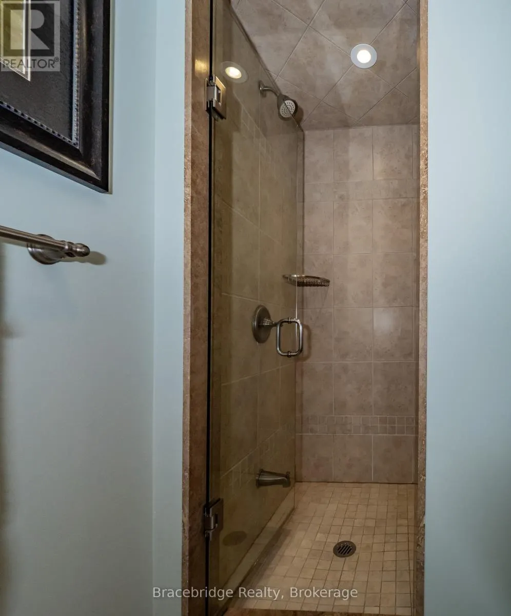 CARLING 2 W5 - 3876 MUSKOKA ROAD 118 ROAD W