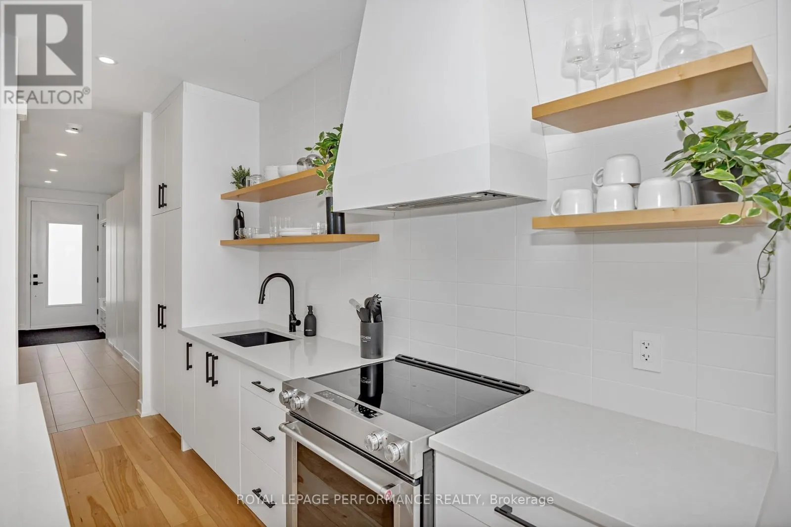 80 DAGMAR AVENUE