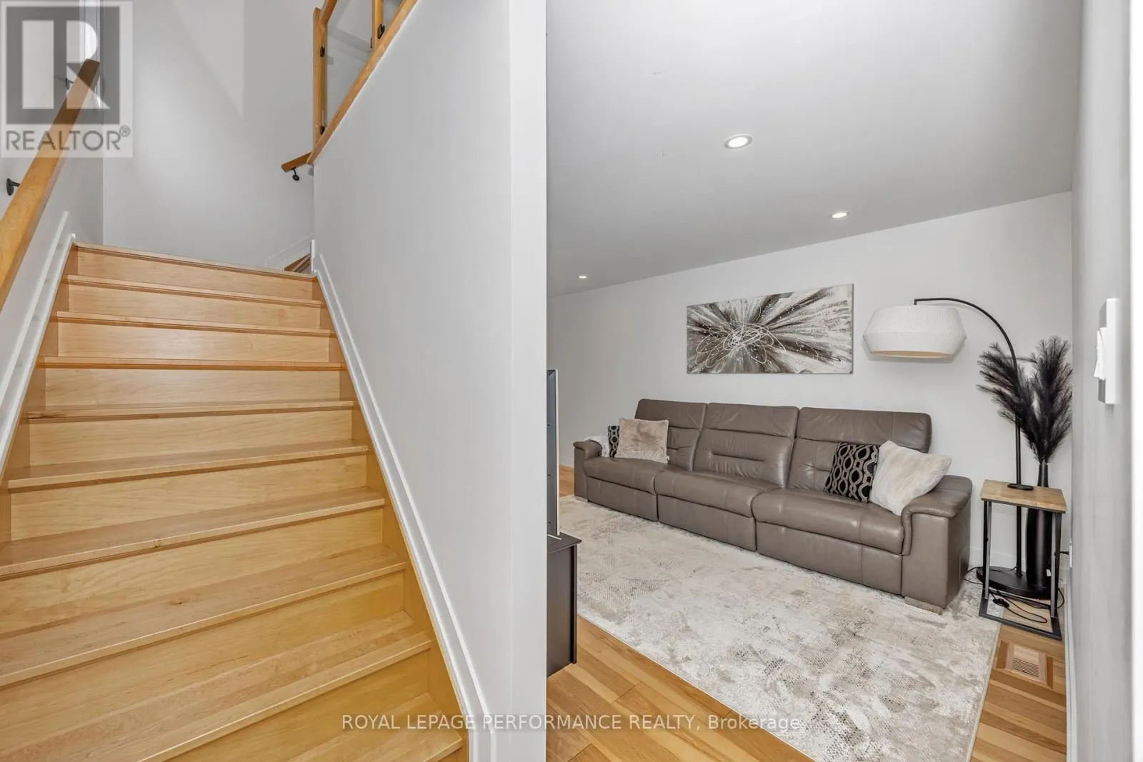 80 DAGMAR AVENUE