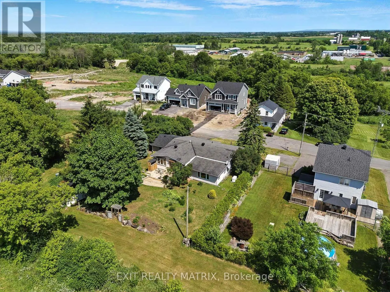 26 FARMERS AVENUE