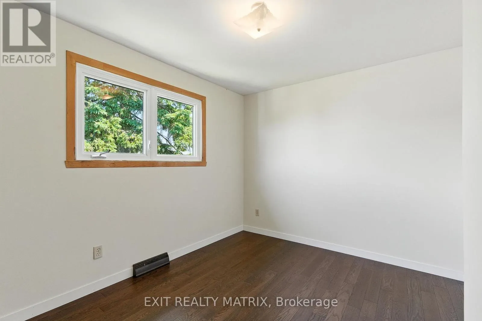 26 FARMERS AVENUE