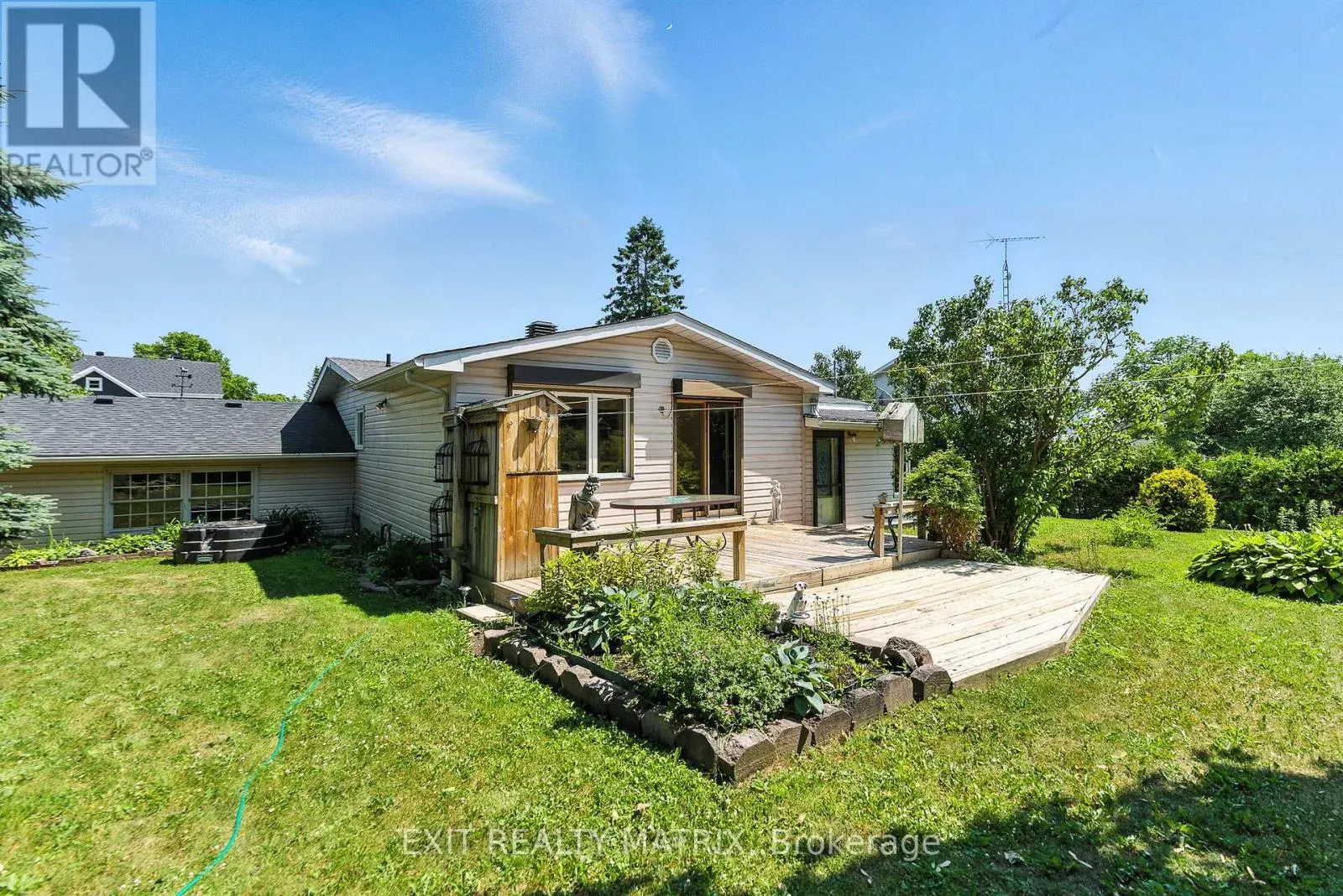 26 FARMERS AVENUE
