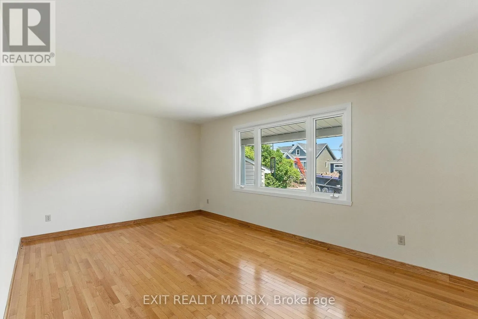 26 FARMERS AVENUE