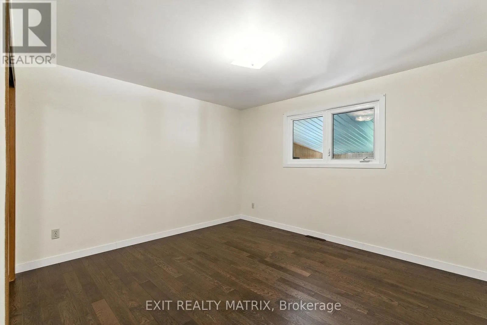 26 FARMERS AVENUE