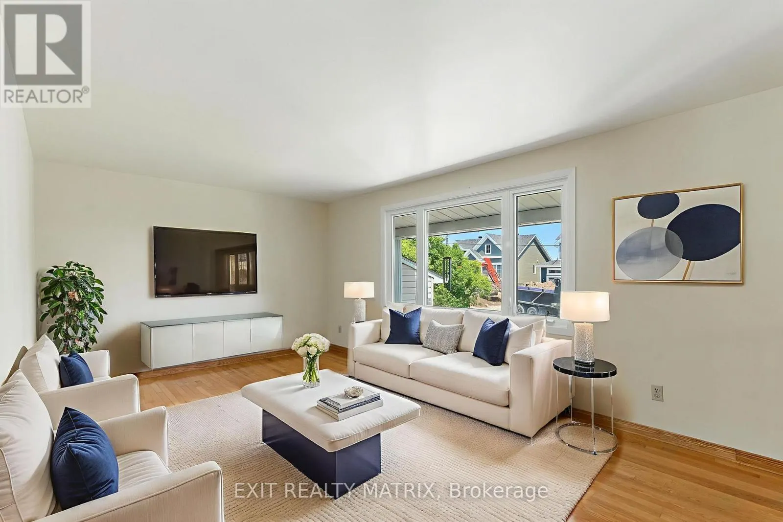 26 FARMERS AVENUE