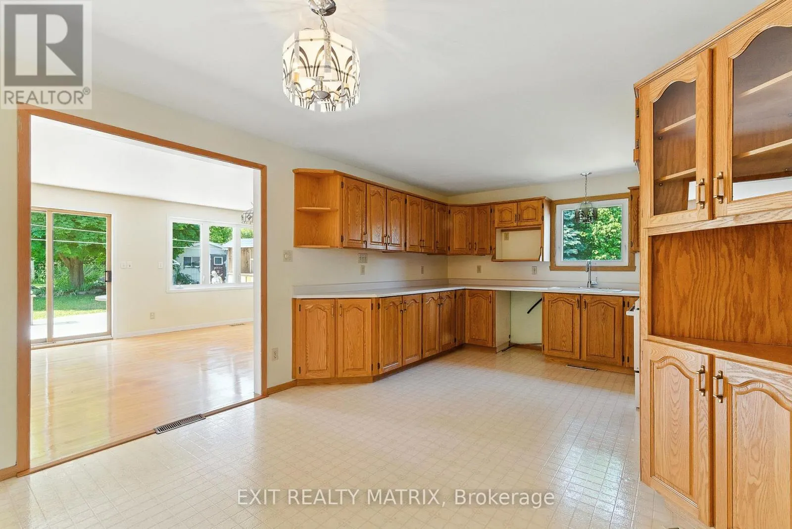 26 FARMERS AVENUE