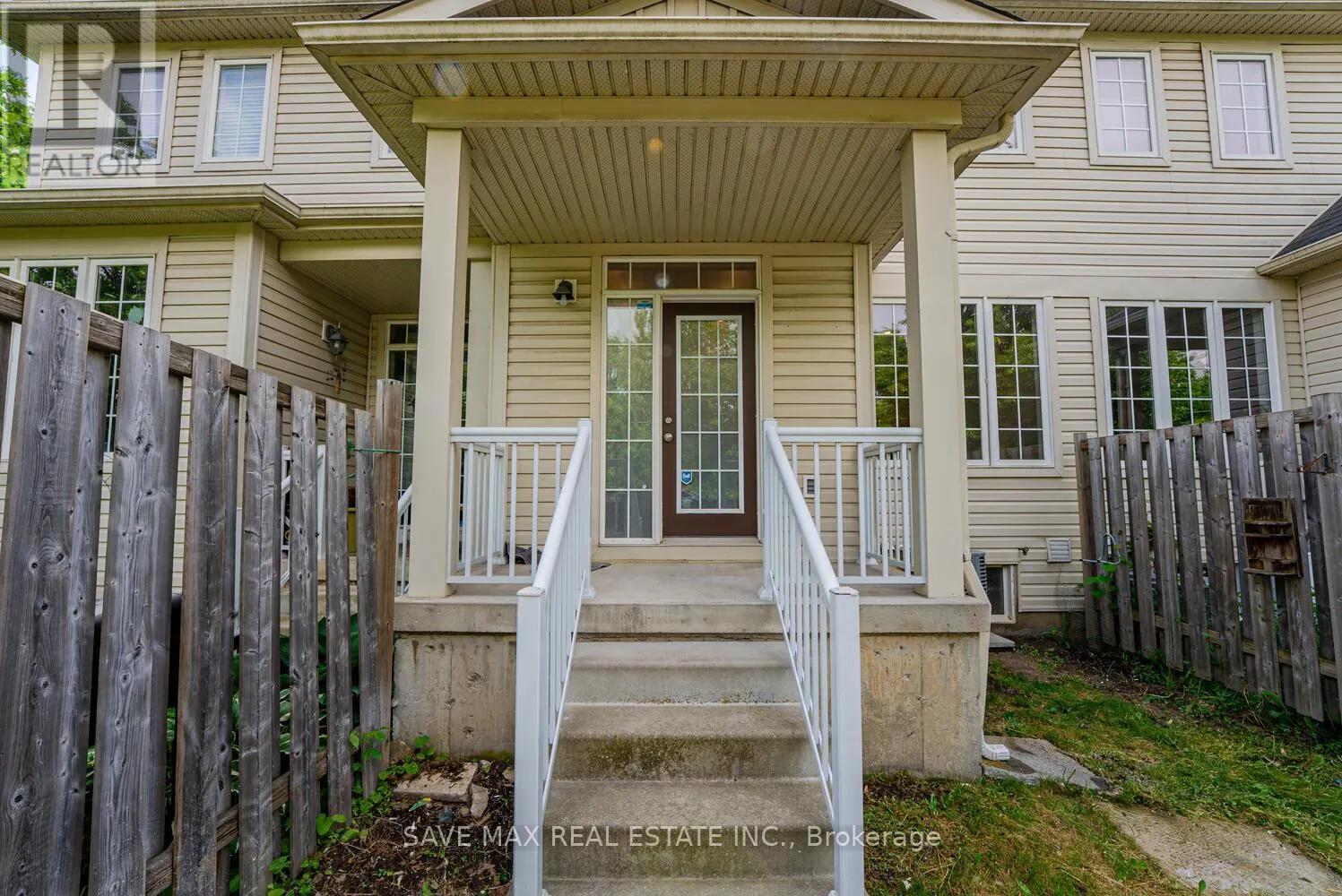 43 - 21 DIANA AVENUE