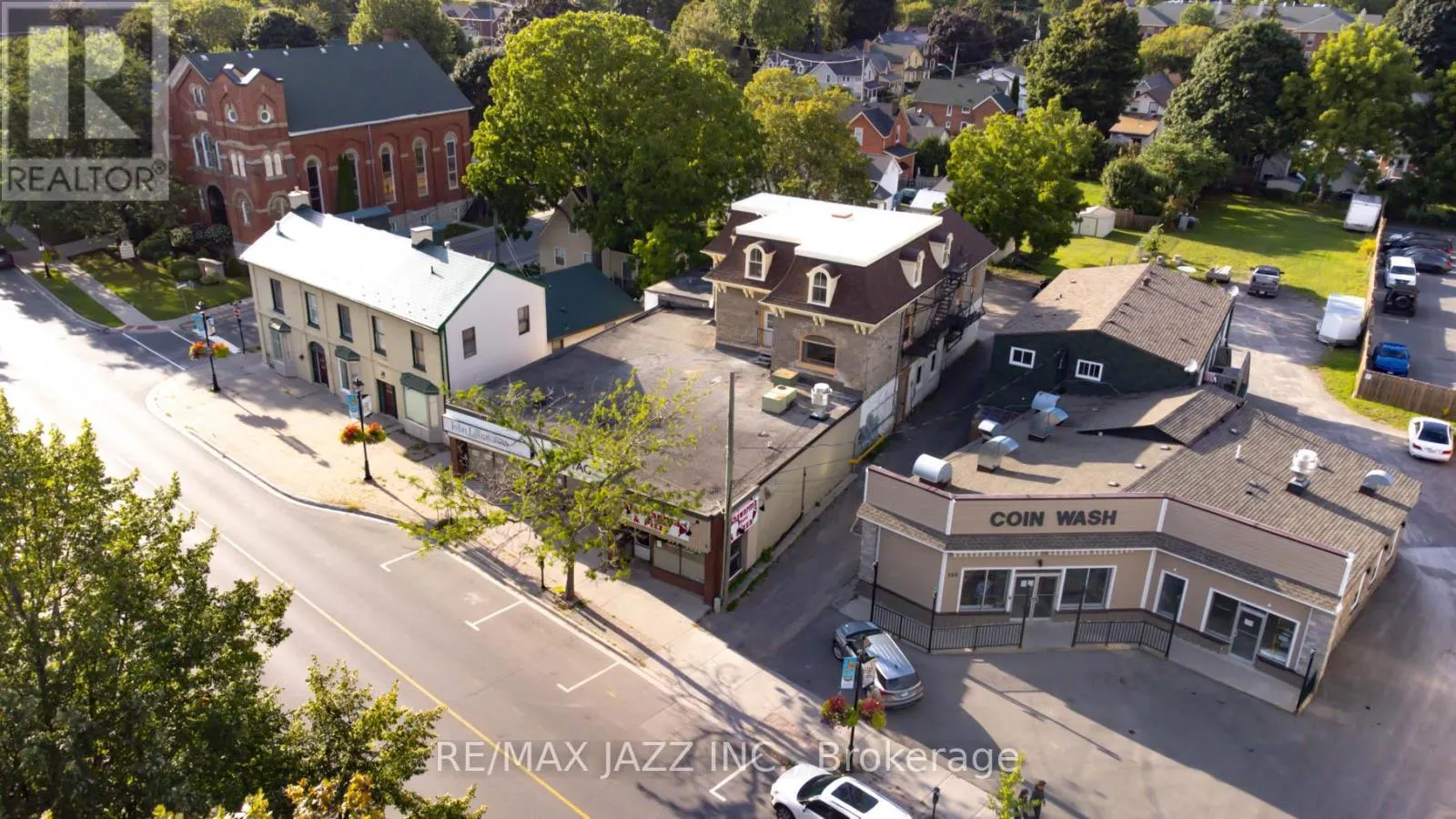 144 KING STREET W