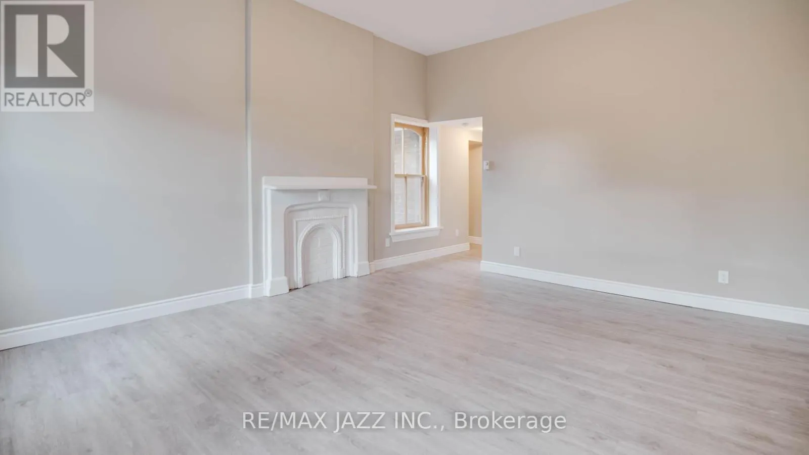 144 KING STREET W
