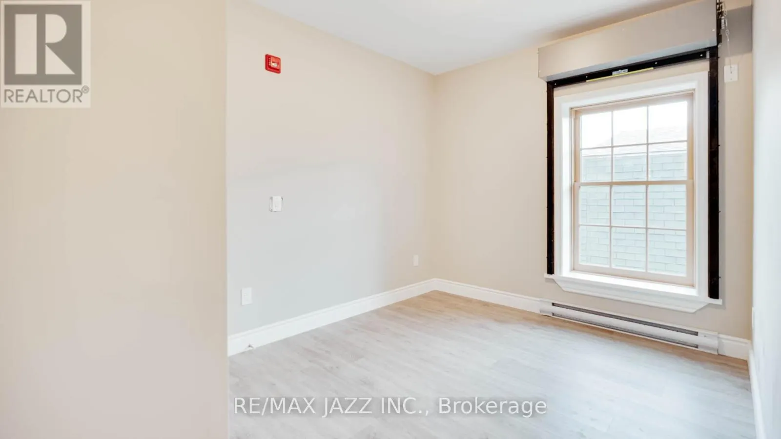 144 KING STREET W