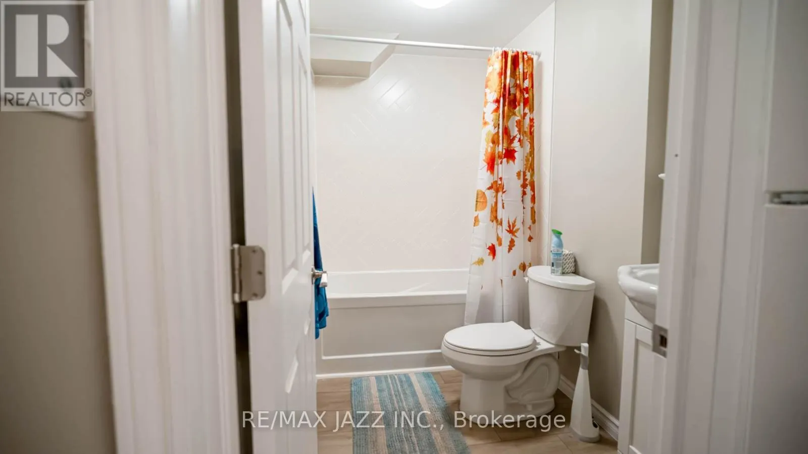 144 KING STREET W