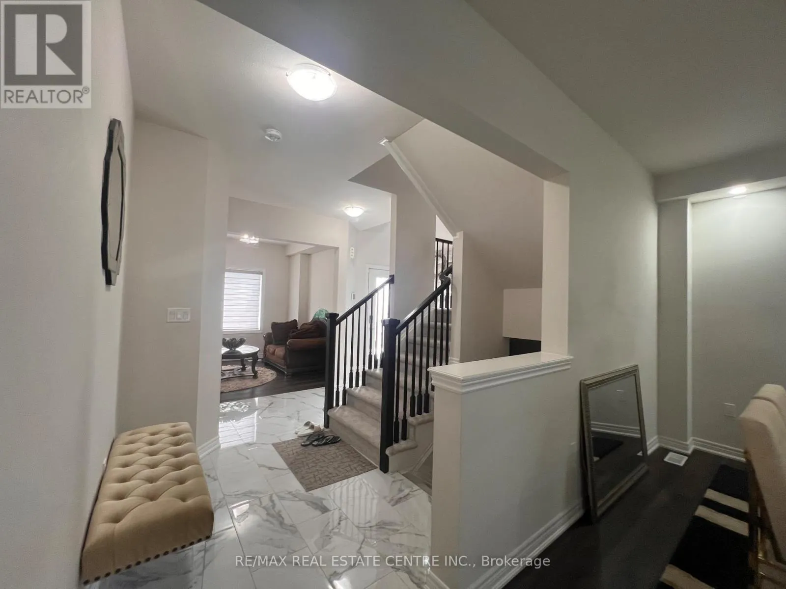 12 SWAN AVENUE