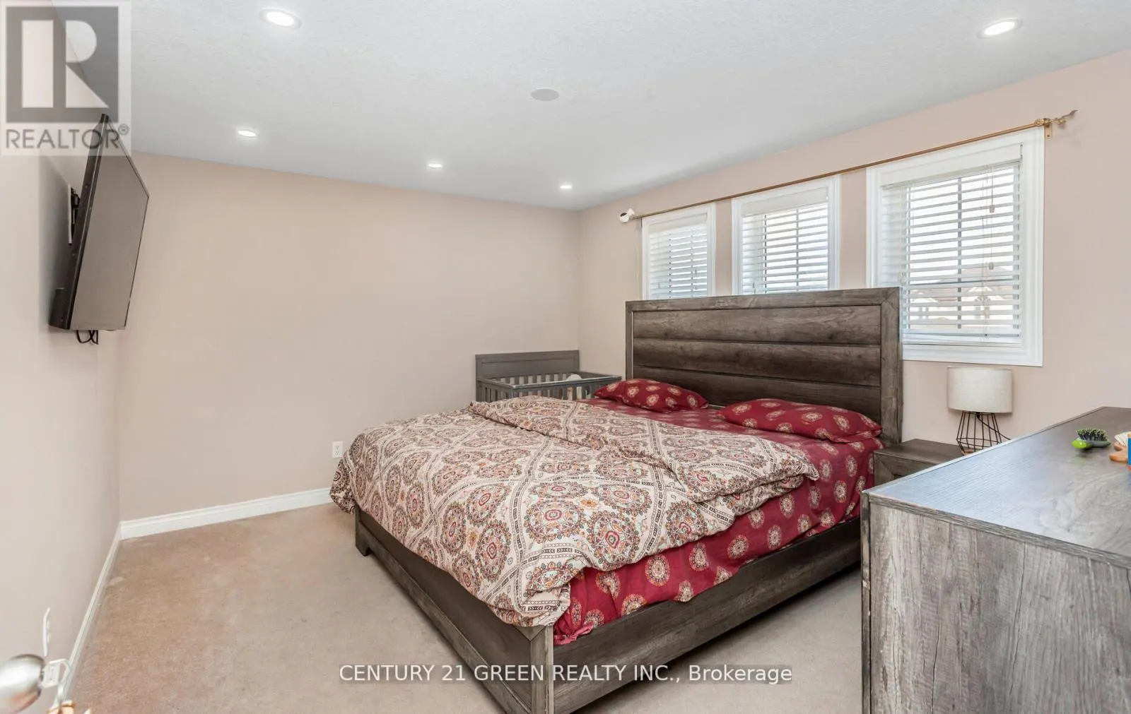 104 LILYWOOD DRIVE