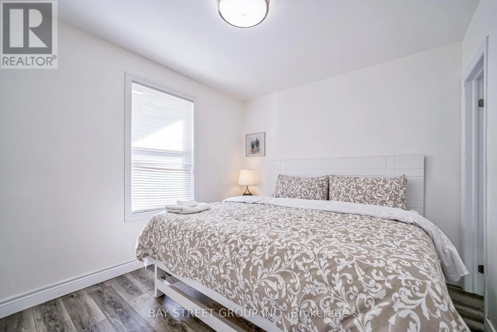 5241 KITCHENER STREET