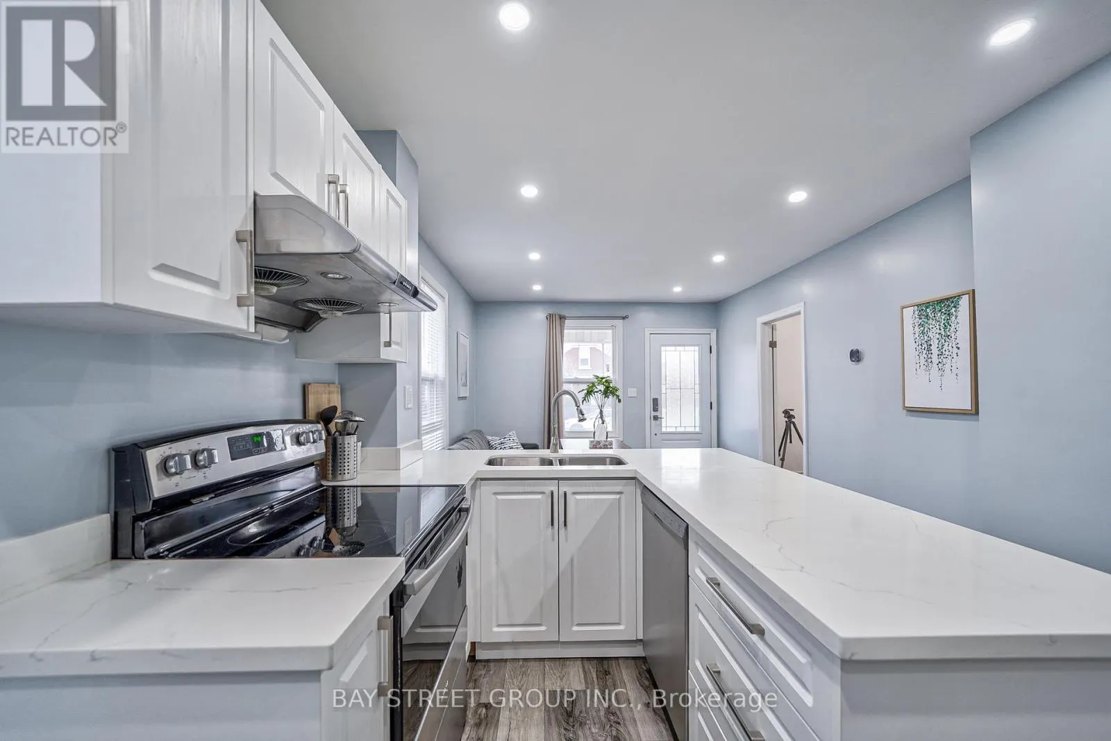 5241 KITCHENER STREET