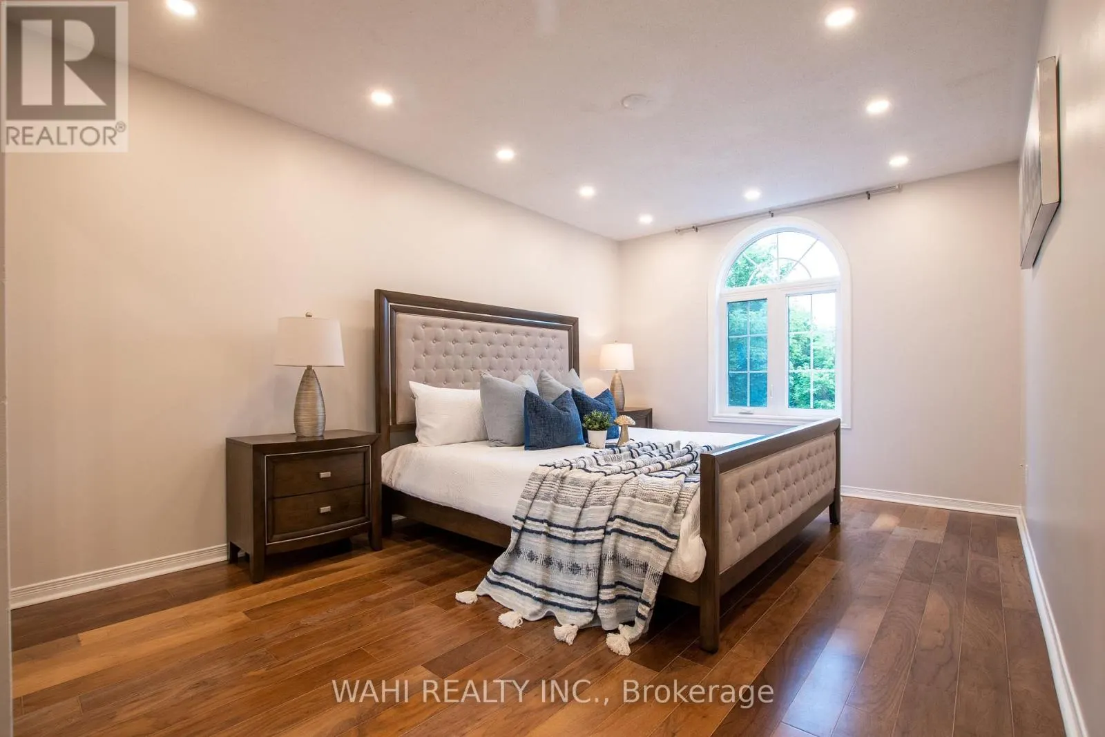 45 HARNESWORTH CRESCENT