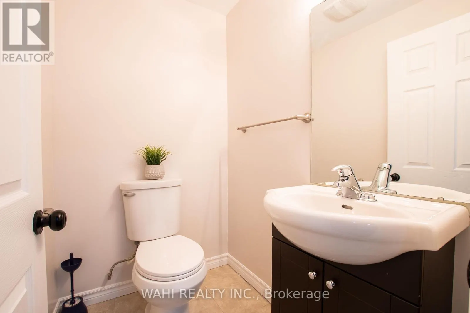 45 HARNESWORTH CRESCENT