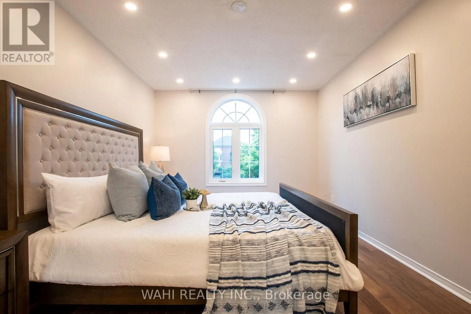 45 HARNESWORTH CRESCENT