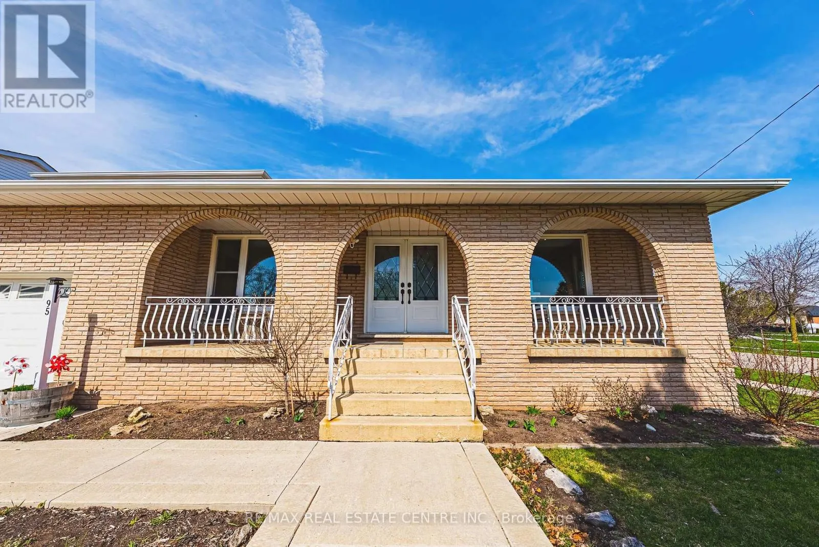 95 ELLINGTON AVENUE