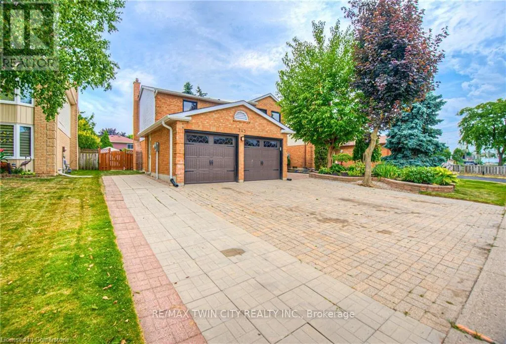 243 HIGHVIEW DRIVE