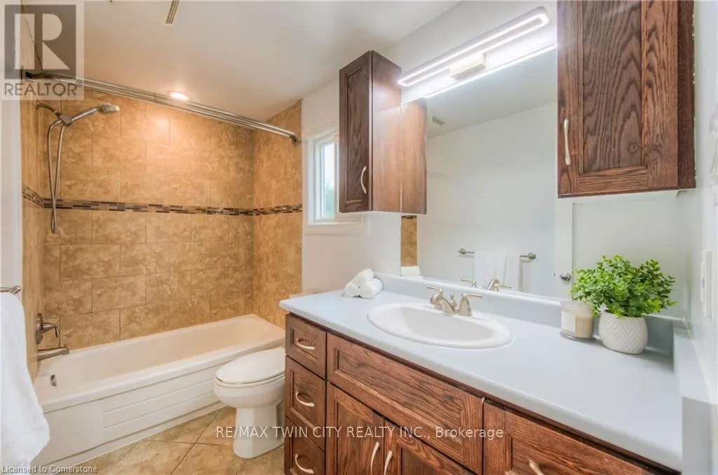 243 HIGHVIEW DRIVE
