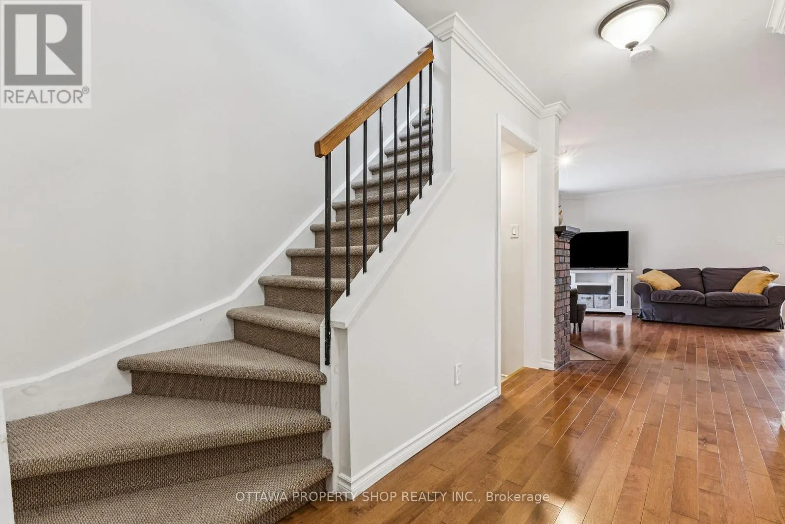 67 GENTLE GATE CRESCENT
