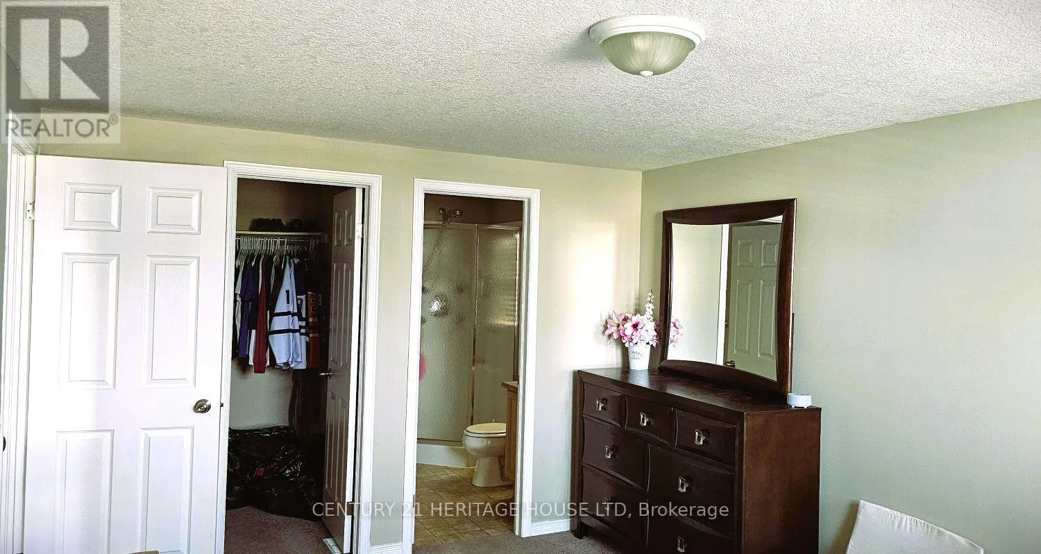 256 SIENNA CRESCENT